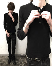 Load image into Gallery viewer, Sombre Henley
